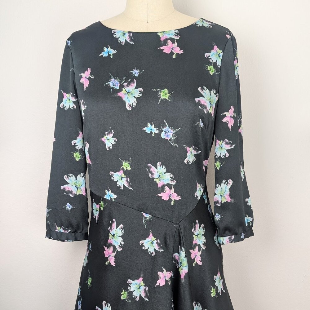 Black Floral Long Sleeve Dress Knee Length Sz 8 Banana Republic
